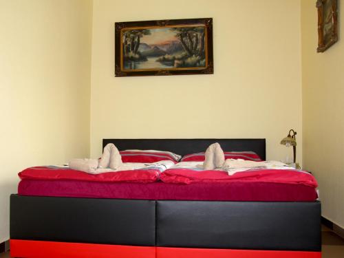 One-Bedroom Apartment image 2