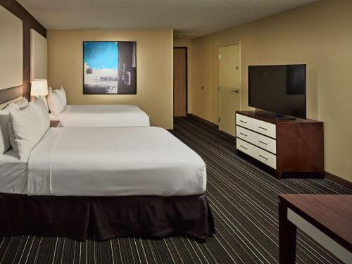 2 double beds