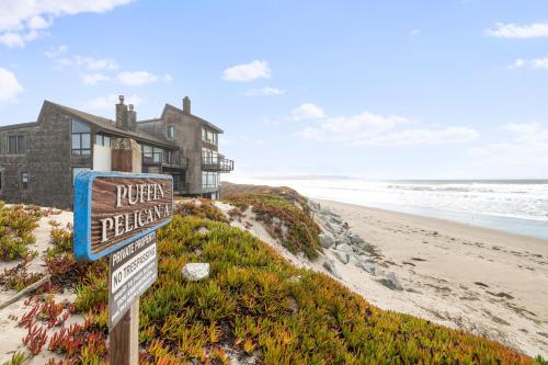 7 Pelican! Sweeping Ocean Views & Front Row Beach Access in Watsonville (CA)