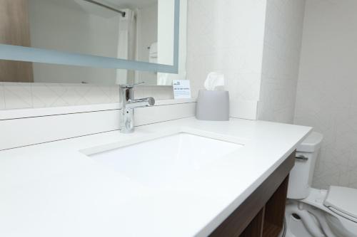 Holiday Inn Express Detroit-Birmingham by IHG in Birmingham, USA
