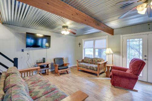 Lake Brownwood Home with Private Boat Dock! in Lake Brownwood, USA