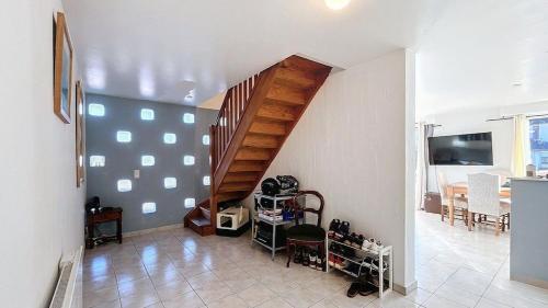 Bejárat, Duplex spacieux avec piscine in Mauleon-Barousse