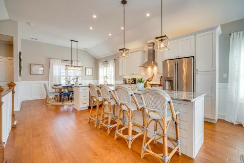 Close to Brigantine Beach: Home w/ 2 Decks in Brigantine (New Jersey)