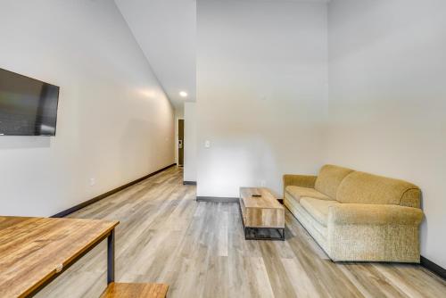 1 Mi to Riverfront Sleek Port Huron Studio in Port Huron