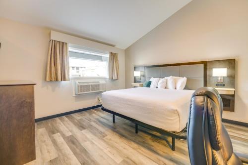 1 Mi to Riverfront Sleek Port Huron Studio in Port Huron