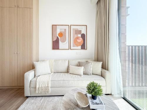 Modern Chic Studio Apartment, Belgravia Heights 2, JVC Dubai, Dubaj (zdjęcie 4)