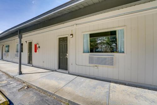 2 Mi to Downtown Port Huron Sleek Studio Apt in Port Huron