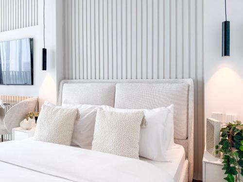 Modern Chic Studio Apartment, Belgravia Heights 2, JVC Dubai, Dubaj (zdjęcie 8)