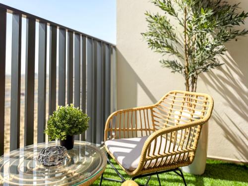 Modern Chic Studio Apartment, Belgravia Heights 2, JVC Dubai, Dubaj (zdjęcie 9)