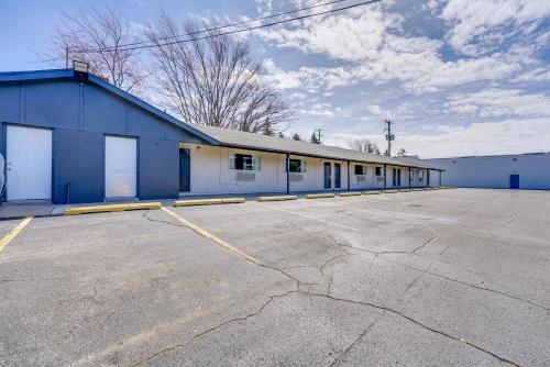 1 Mi to Lake Huron Beaches Quiet Studio Apartment in Port Huron (MI)