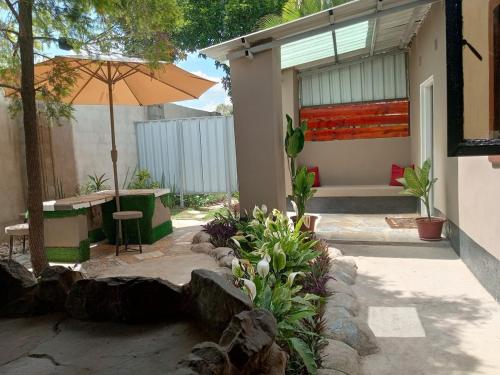 Sunshine Garden Apartment in คิตเว่