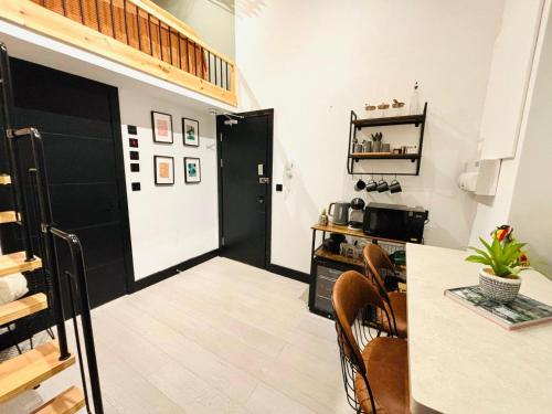 Hackney Central Studios - NO 19 - Vibrant City Getaway near The Adam And Eve