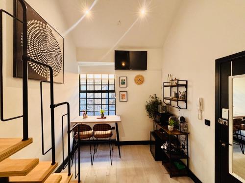 Hackney Central Studios - NO 19 - Vibrant City Getaway near The Adam And Eve