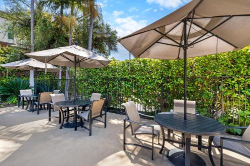 Exterior view, Best Western Plus Newport Mesa Inn in Costa Mesa (CA)