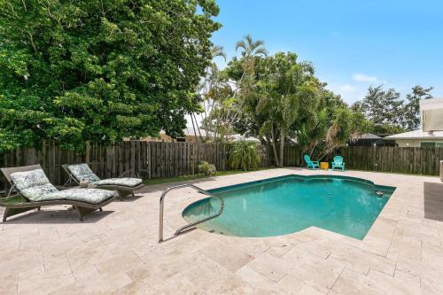 Welcome to Bolero Oasis - In the heart if Naples - Close to Beaches and Restaurants