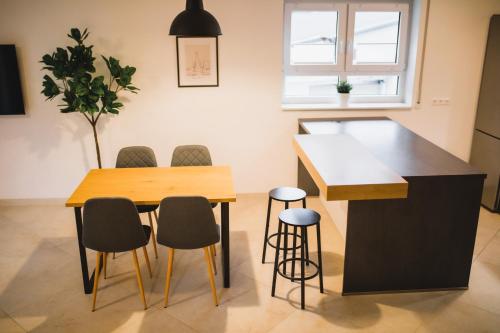 HUGOS Design House am Waldrand - ruhig & modern in Bensheim