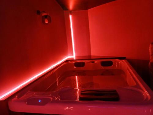 La chambre des plaisirs secrets - Location saisonnière - Manduel