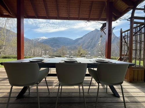 Létesítmények, Chalet 6 Pers-Prox Cols-Vue Vallée-Jardin-BBQ (Chalet 6 Pers-Prox Cols-Vue Vallee-Jardin-BBQ) in St Michel De Maurienne