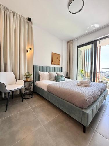 Stay and Chill -Luxury Studio with Pool and Sauna in Kato Paphos 2