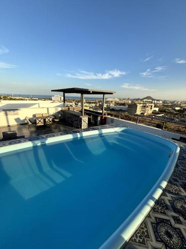 Sunset & Ocean view Beautiful flat in Tezal -2 BR