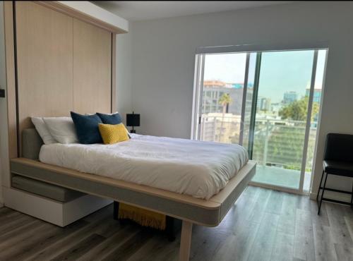 Heart of Hollywood - Walk of Fame Modern Apts Studio - 1bd or 2bd with View - Free parking - Balcony - Wifi Rooftop- 24hr Gym - Upscale amenities, Los Angeles (fotografie 9)
