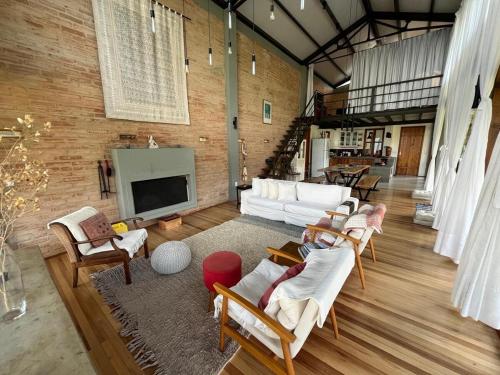 CASA DE VIDRO Na Mantiqueira in Dias