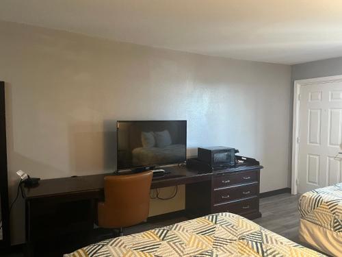 2 bedrooms, 4 beds