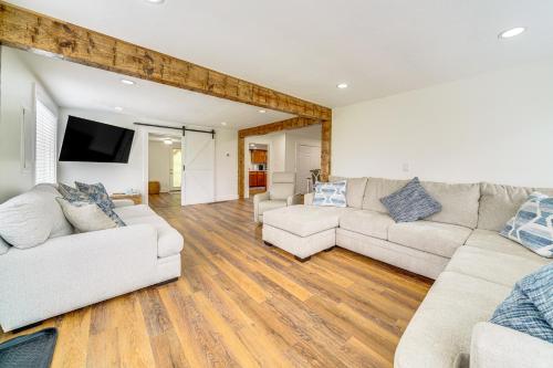 . Peaceful Home w/ Patio on 30 Acres in Coxs Creek!