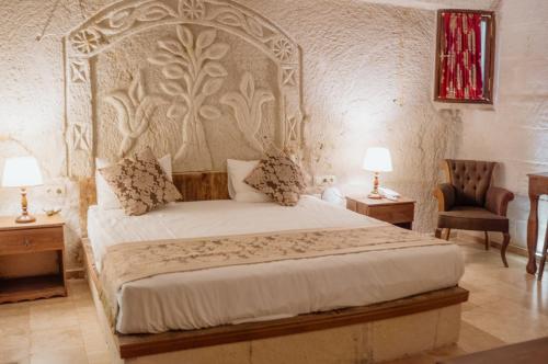 Alia Cave Hotel - image 3