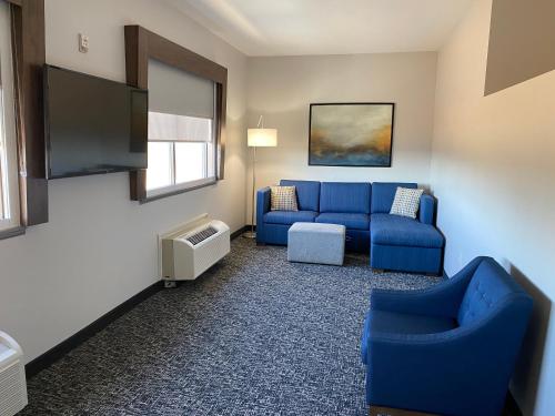 Comfort Inn and Suites Near Lake Guntersville - image 9