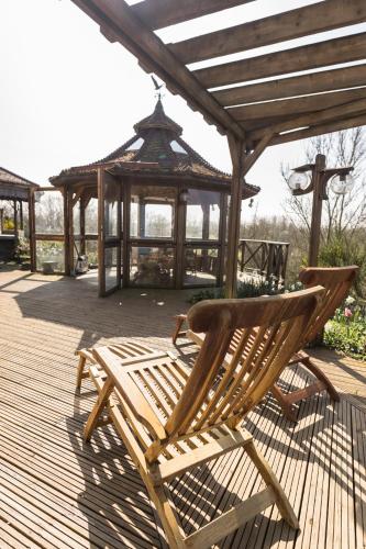 VillaNonna, jacuzzi, billards, pétanque, ping-pong, 12 couchages, terrasse plein soleil - Larès (VillaNonna, jacuzzi, billards, petanque, ping-pong, 12 couchages, terrasse plein soleil - Lares) in 蒂里阿爾庫爾