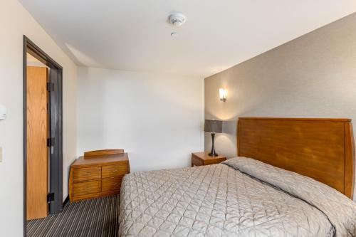 Breeze Inn Motel - image 12