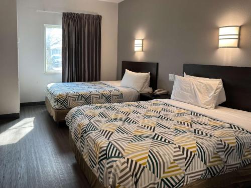 2 double beds
