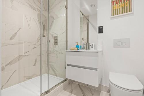 20 2 Bed 2 Bath Balcony Lux Digbeth Apt, Бирмингем (фото 10)