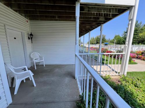 Bay Breeze Resort - image 10