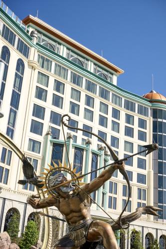Universal Helios Grand Hotel a Loews Hotel - main image