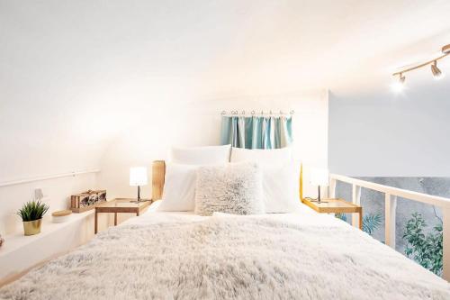 Charming Cozy Downtown Heaven for 2 - image 3