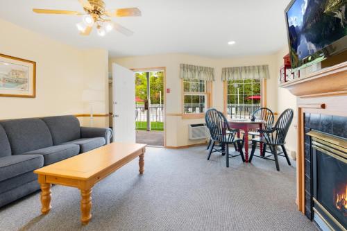 Bay Breeze Resort 2
