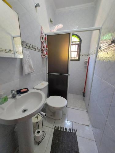 ห้องน้ำ, Casa Praia Suarão (Casa Praia Suarao) in ซัวเรา