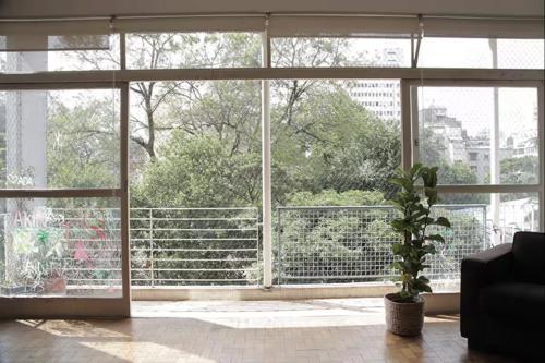 Quarto em apartamento amplo na Vila Buarque