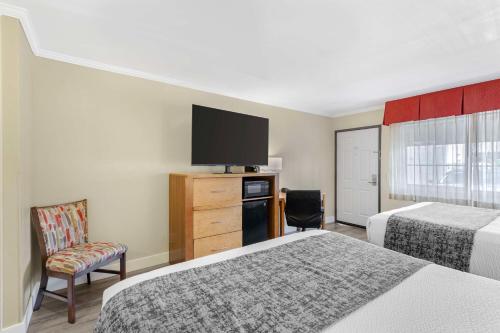 Best Western Plus Ontario Airport & Convention Center - image 11