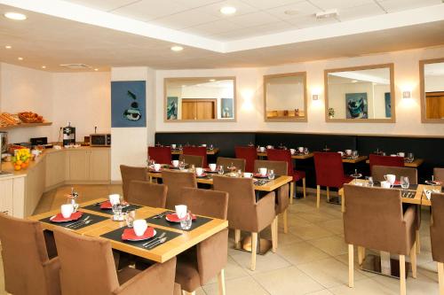 Restaurante, Residhome du Theatre in Valenciennes