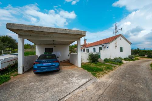 Apartments with parking space Savar, Dugi otok - 12762 in Brbinj