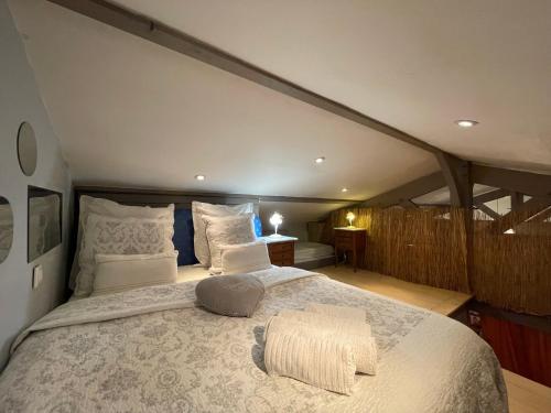 Gîte 2 à 5 personnes, spa, sauna, piscine chauffée, parking gratuit Gîte 2 à 5 personnes, spa, sauna, piscine chauffée, parking gratuit