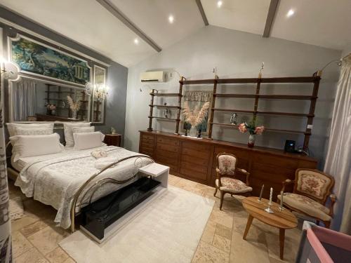 Gîte 2 à 5 personnes, spa, sauna, piscine chauffée, parking gratuit Gîte 2 à 5 personnes, spa, sauna, piscine chauffée, parking gratuit