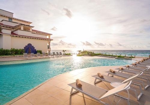 The Villas Cancun by Grand Park Royal - All Inclusive in Cancún, Mexico