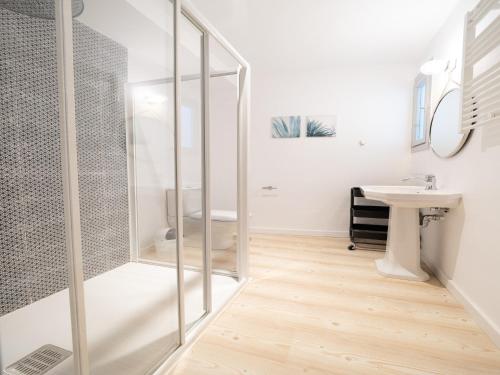 Apartment in L Escala with Pool near Beaches, L' Escala (fotografie 9)
