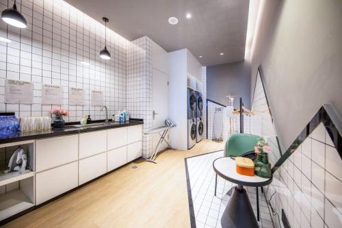 Atour Hotel Tianjin Binhai West Railway Station in เขตพัฒนาเศรษฐกิจปินไห่