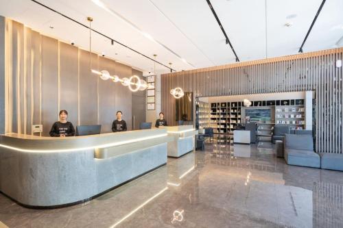 Atour Hotel Tianjin Binhai West Railway Station in เขตพัฒนาเศรษฐกิจปินไห่