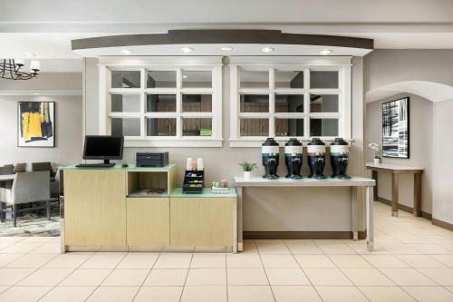 Residence Inn Des Moines West at Jordan Creek Town Center - image 10